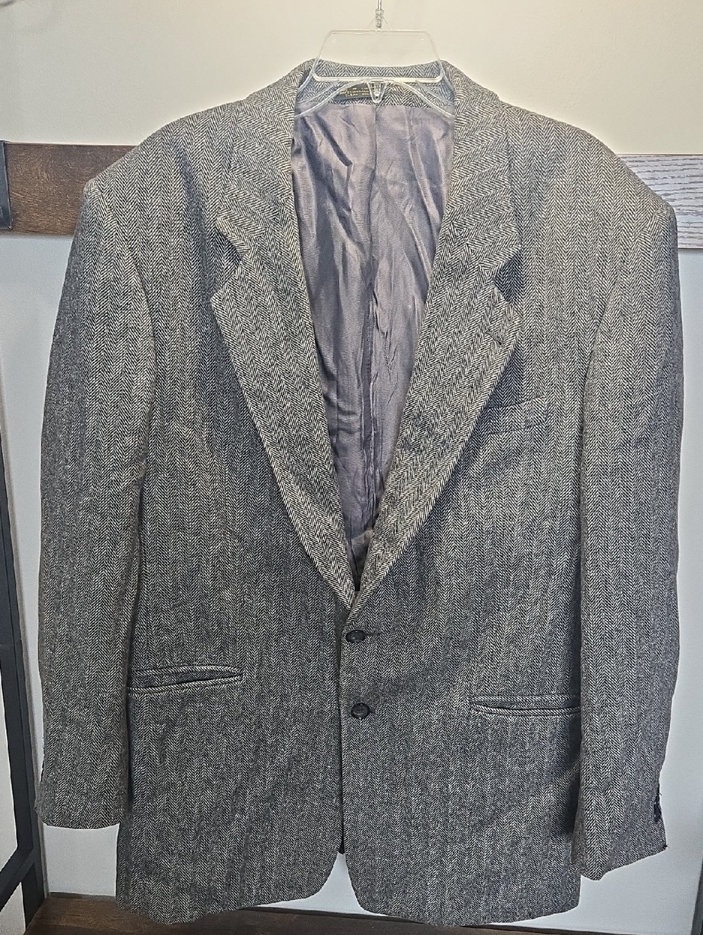 Classic Men's Gray Herringbone Blazer - Timeless Tailoring